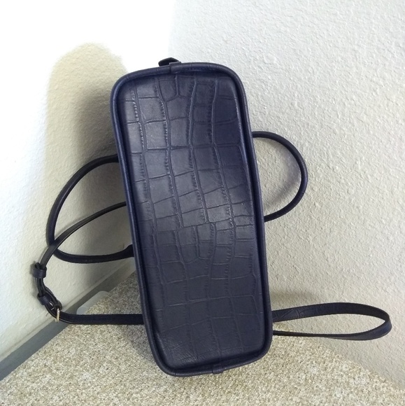 Coach Embossed Navy Blue Leather Bag - Picture 7 of 8